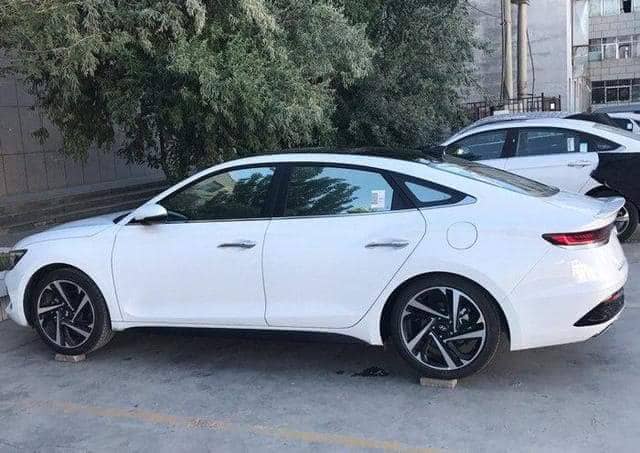 Hyundai Lafesta 实车曝光！新世代韩系轿跑！