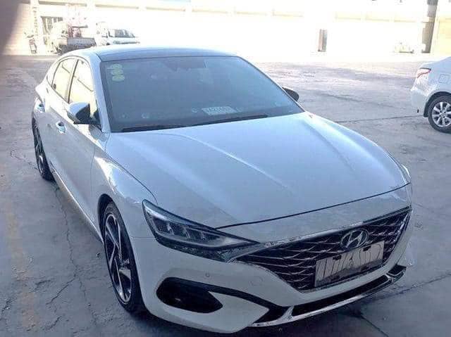 Hyundai Lafesta 实车曝光！新世代韩系轿跑！