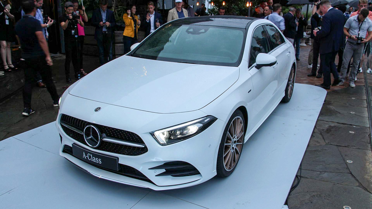 Mercedes-Benz A-Class Sedan 实车帅气现身！