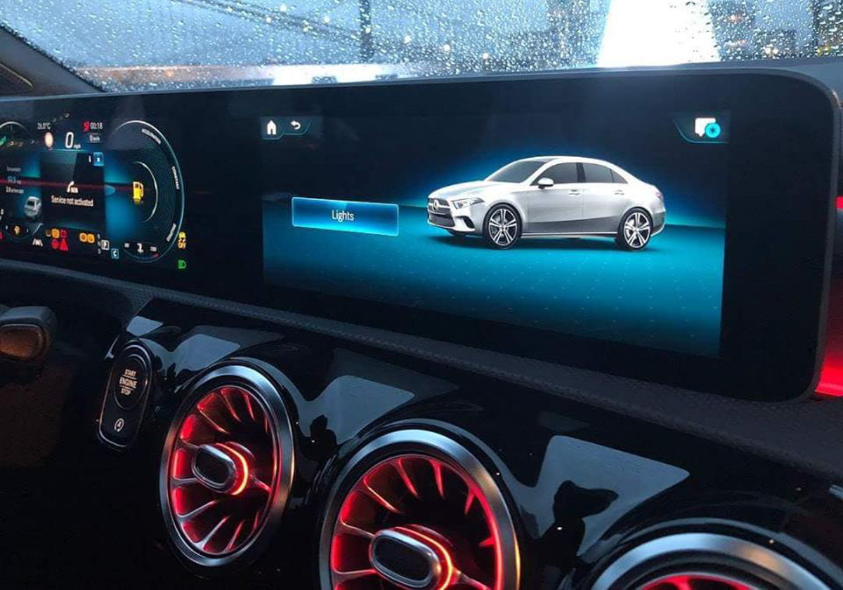 Mercedes-Benz A-Class Sedan 实车帅气现身！