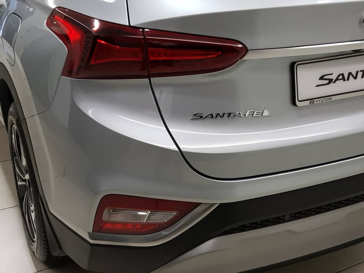 2019 Hyundai Santa Fe 现身展示厅！KLIMS 2018 发表？