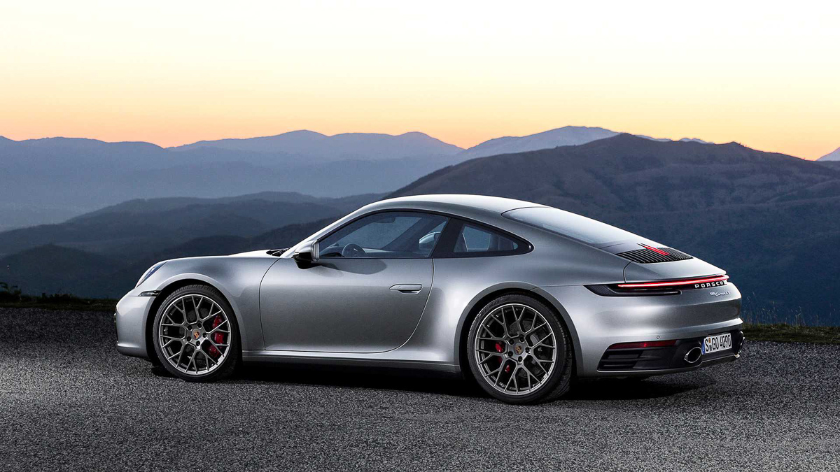 2020 Porsche 911 正式登场，搭载3.0L六缸涡轮引擎！