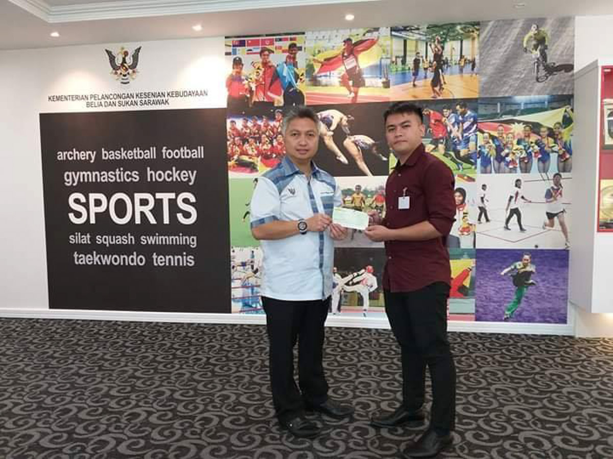 好样的！20岁砂拉越青年获德国 BMW 十年工作合约！