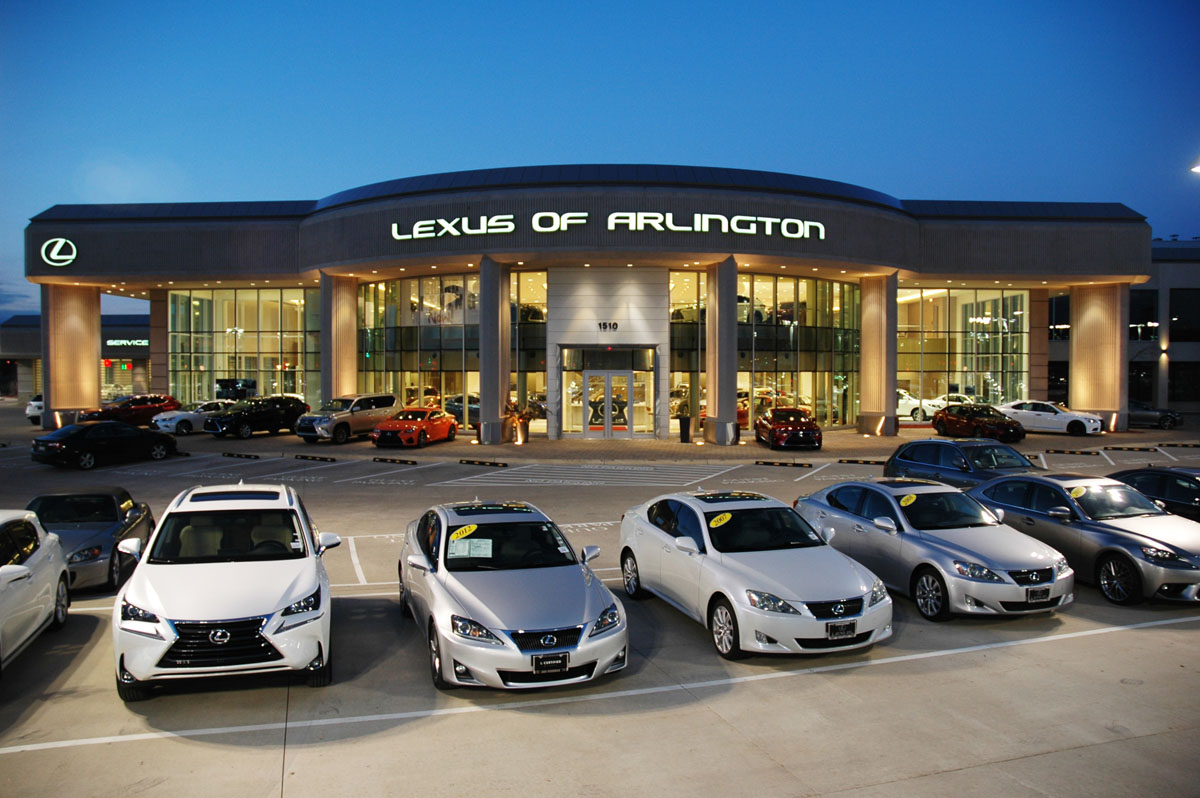 Lexus 的历史，一个平民品牌进军豪华市场的故事！