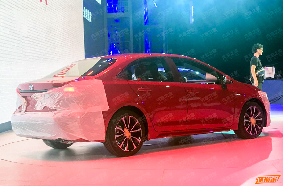 发表前夕外形曝光，2019 Toyota Corolla Sedan 长这样！