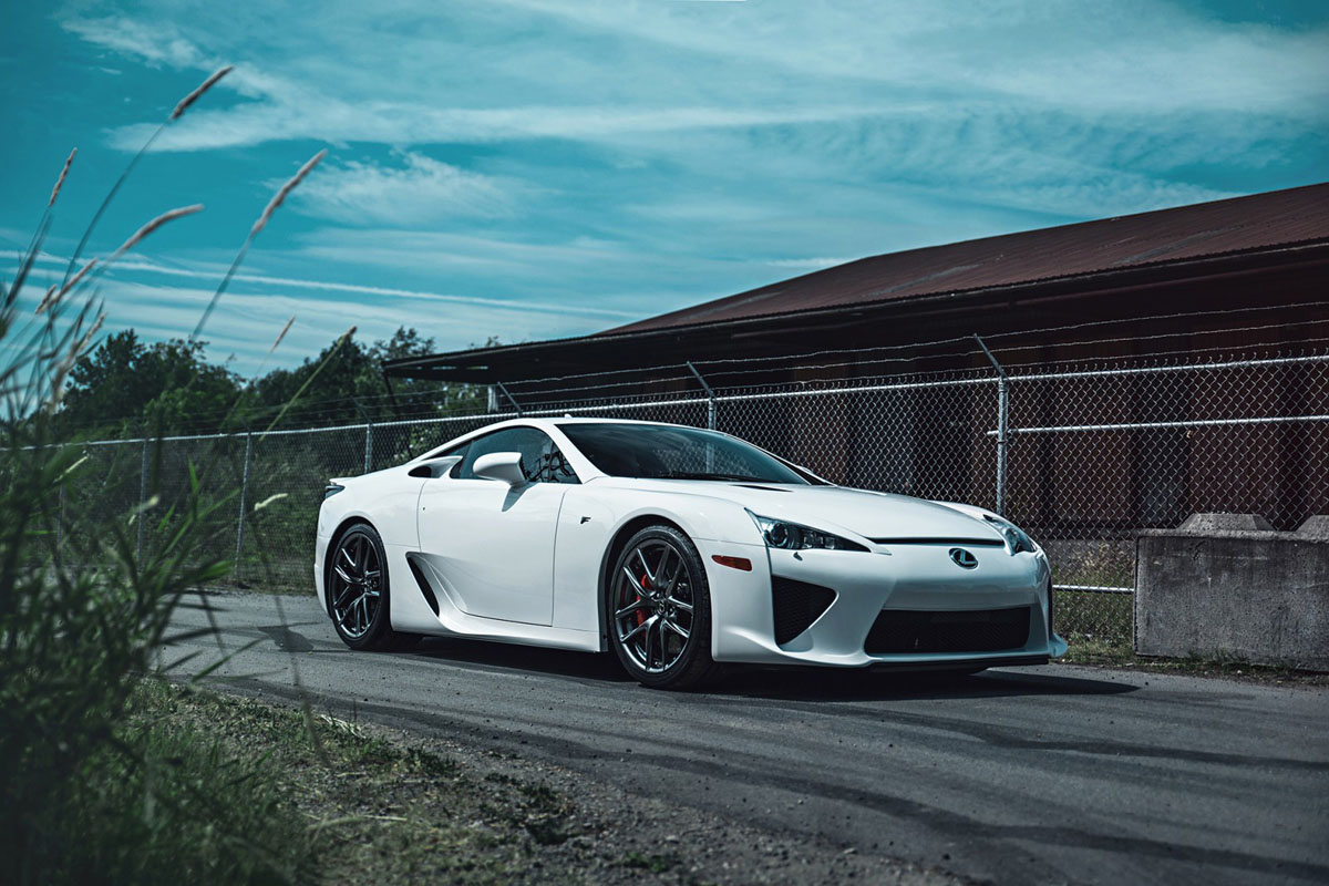 兄弟的对决， Lexus LFA VS LC500 !