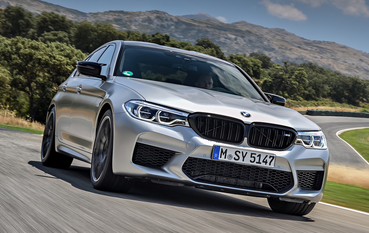 王者之战！ Mercedes-Benz E 63 S 直线对决 BMW M5 Competition ！