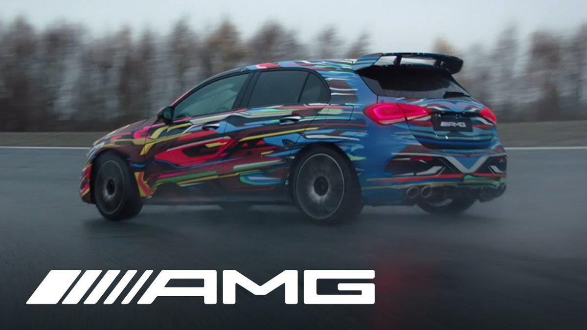 Merry Driftmas！ Mercedes-AMG A45 圣诞前夕大秀甩尾！