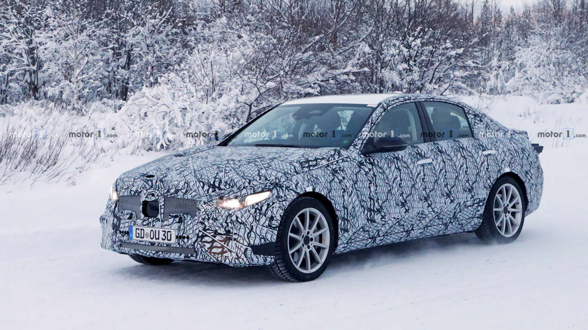新一代 Mercedes-Benz C-Class 现身雪地测试！