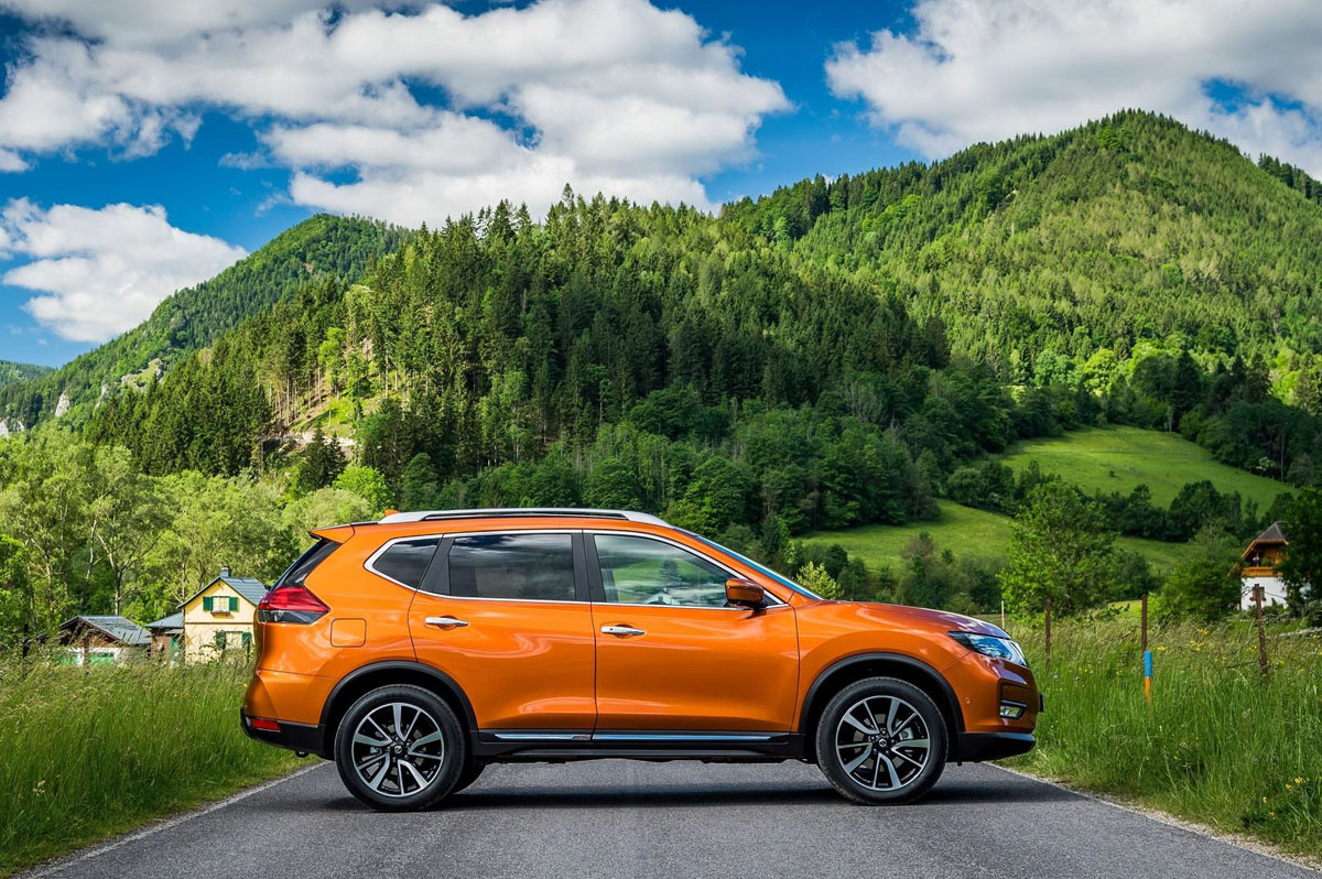 Nissan X-Trail 小改款无伪装测试捕获，新车即将登场？