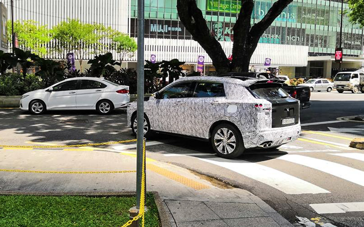 Proton X50 与最强对手并列现身吉隆坡市区游车河！