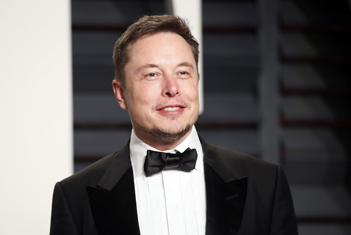 Tesla 中国自燃事件， Elon Musk 表示媒体针对 Tesla ！