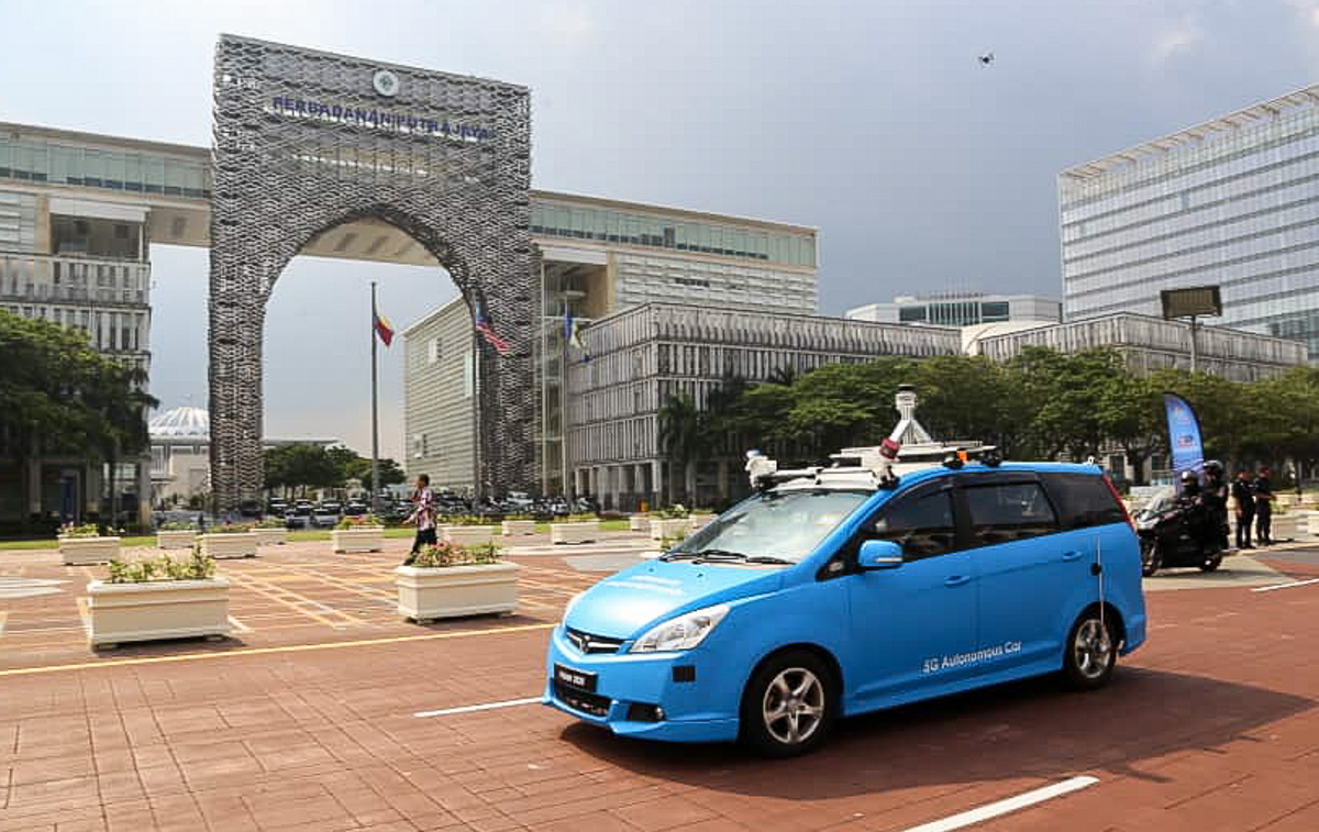 敦马现身试乘自驾 Proton Exora 原型车！