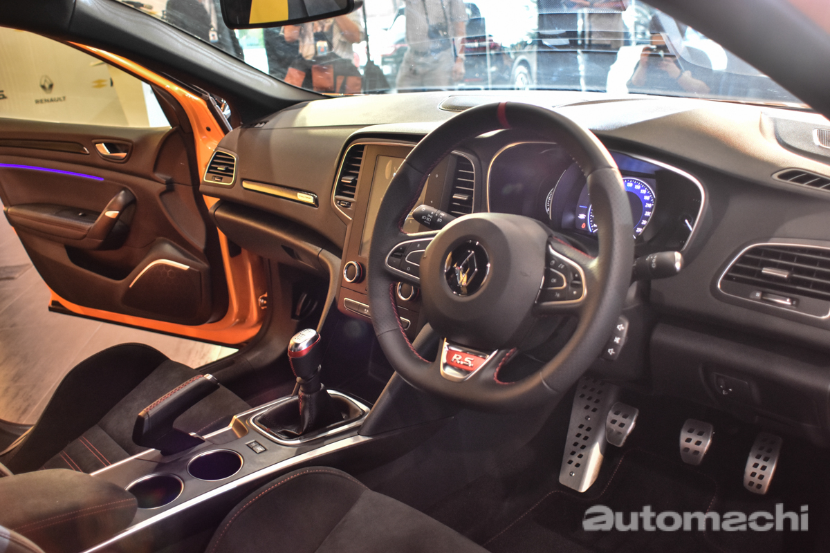 Renault Megane R.S 现身我国,售价从RM 279,888起跳!