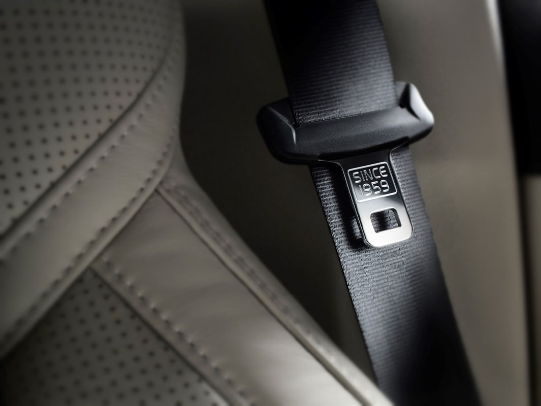 汽车界最伟大的发明： Seat Belt 安全带！