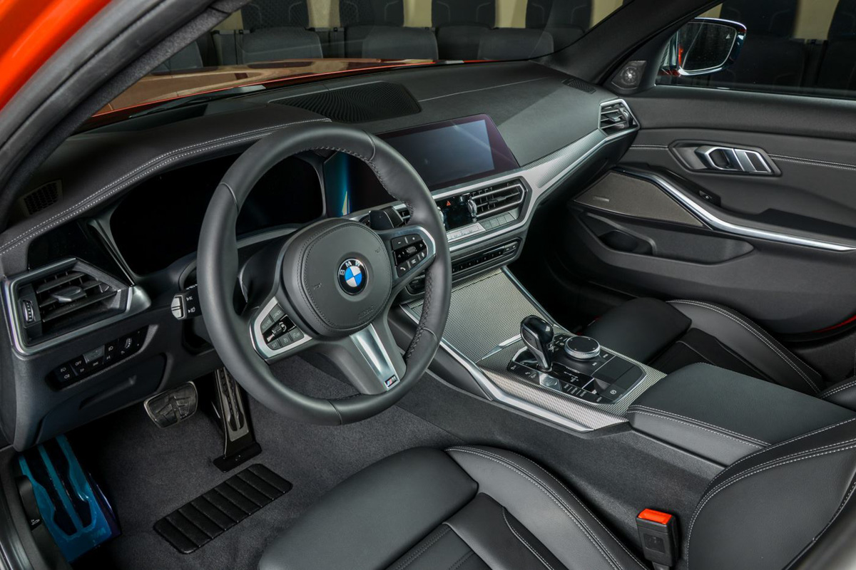 橙色诱惑！ BMW 330i M Sport 升级 M Performance 套件！