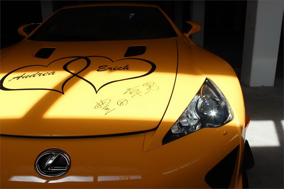 我有签名！稀有 Lexus LFA Nürburgring 版本寻找新主人！