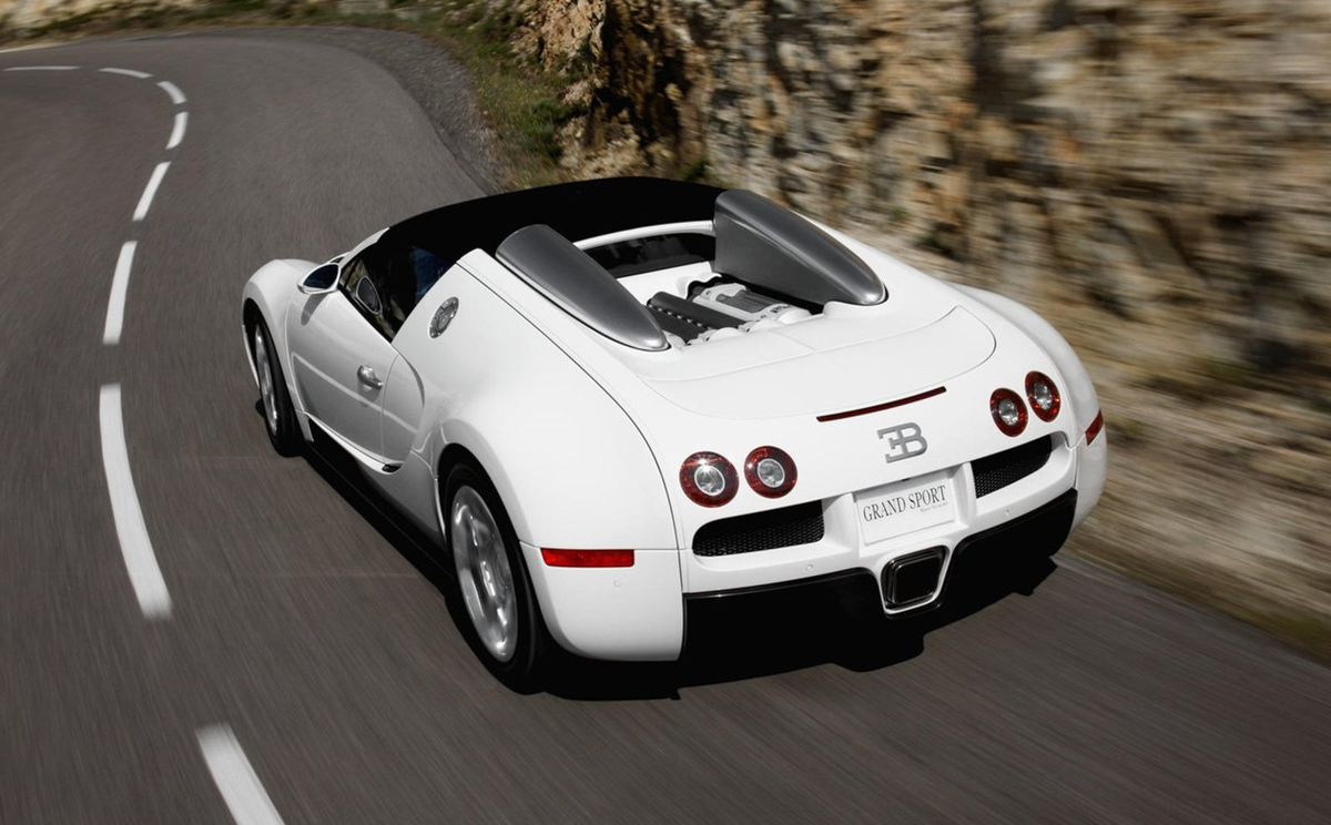 Bugatti Veyron 轻轻擦撞，维修费既然要RM 2.1亿！