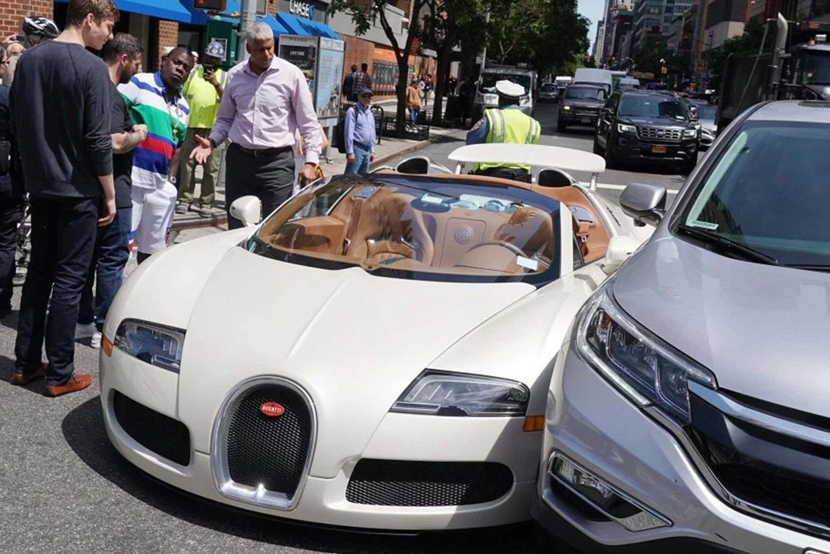 Bugatti Veyron 轻轻擦撞，维修费既然要RM 2.1亿！