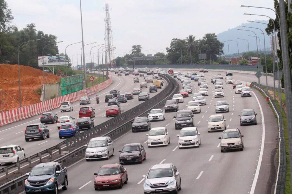 汽车冷气的 outer circulation 为什么会自动开启？