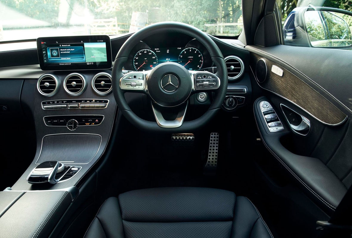 Mercedes-Benz 推出 Mobility Plus 计划，让客户能够更方便的保养汽车。