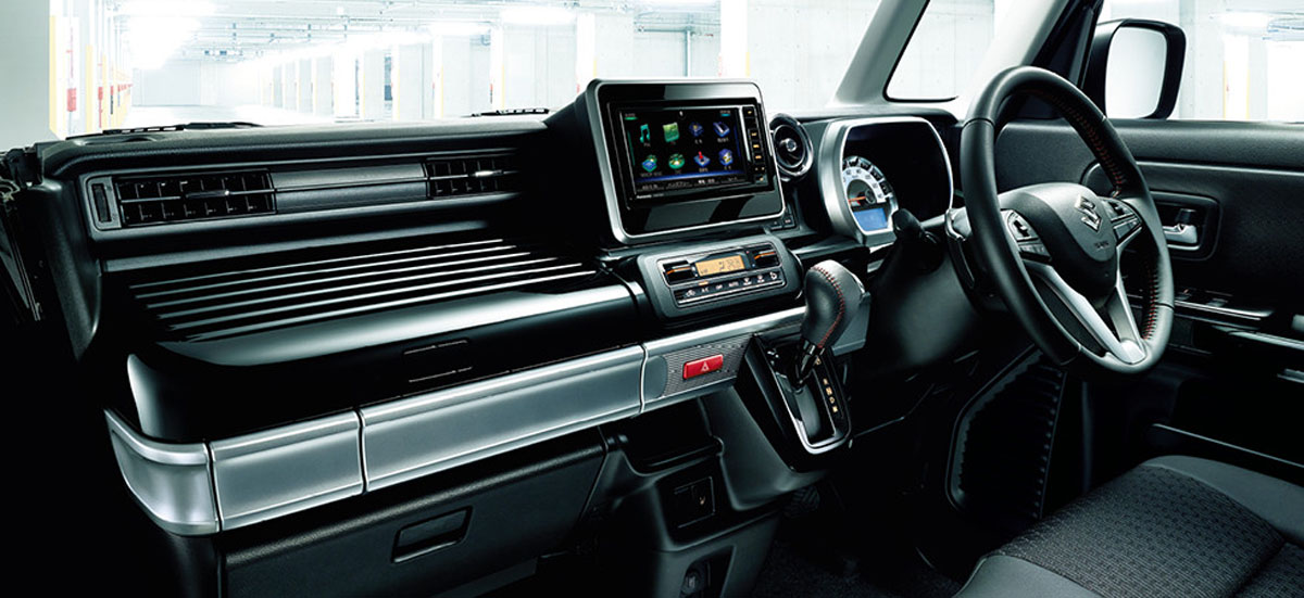 Suzuki Spacia Custom ，超迷你版的 Alphard ！