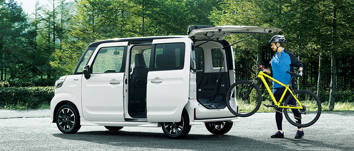 Suzuki Spacia Custom ，超迷你版的 Alphard ！