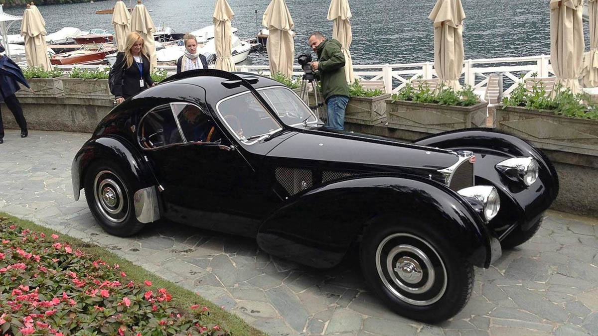 Bugatti EB110 以及 Veyron 的售价很高，但是它们的身价却是一直在飙涨。