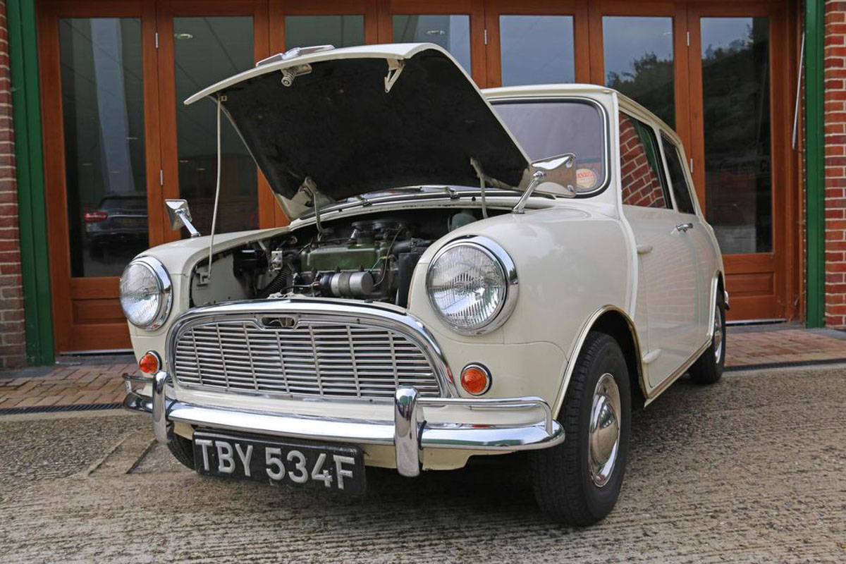 车龄50年，里数436 KM，座椅还包住塑料带，全原装1968 MINI MK1 寻找新车主