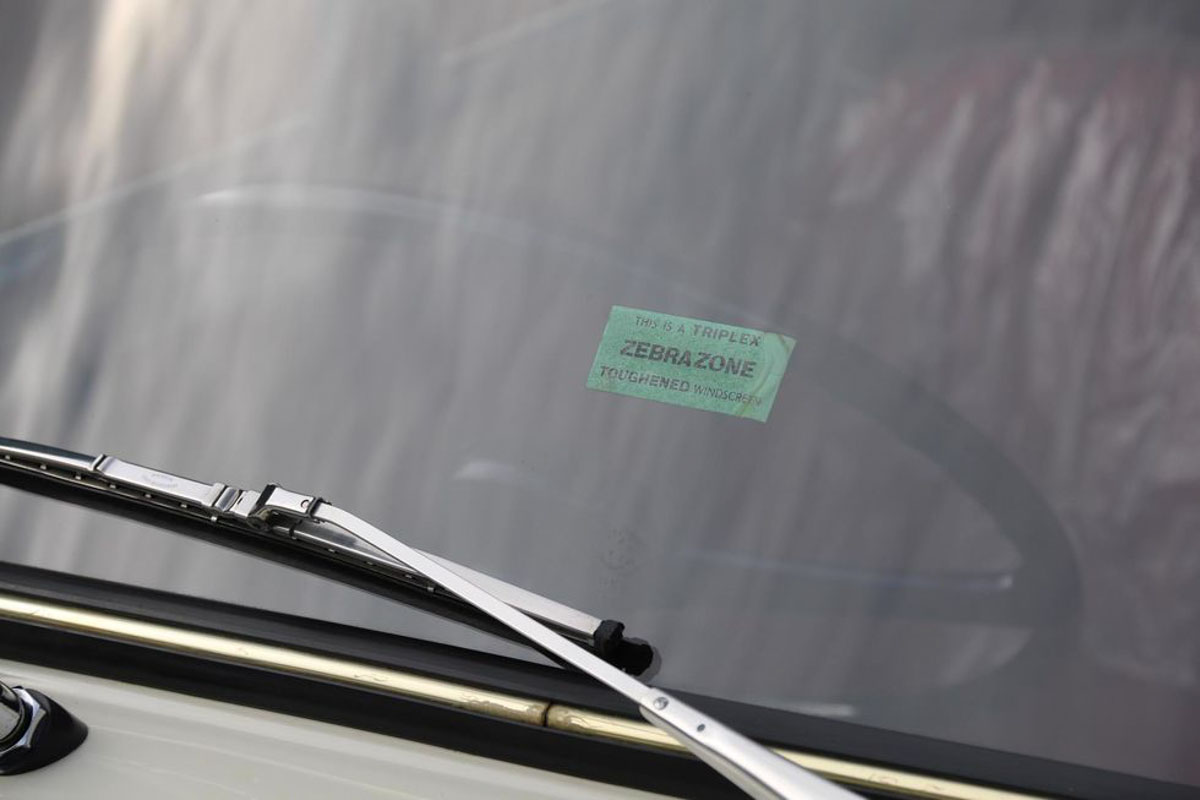 车龄50年，里数436 KM，座椅还包住塑料带，全原装1968 MINI MK1 寻找新车主