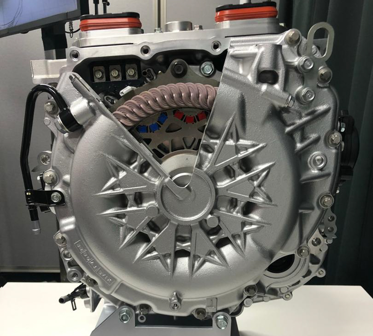 新一代 Honda Fit 的 1.5L+i-MMD 混合动力引擎究竟有什么特别