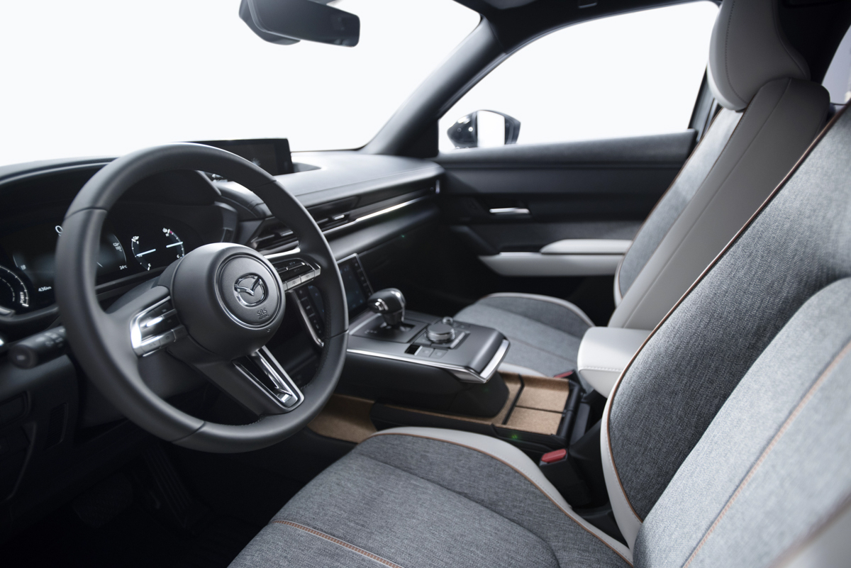 Mazda MX-30 纯电动车正式登场，搭配 e-Skyactiv 电动驱动技术