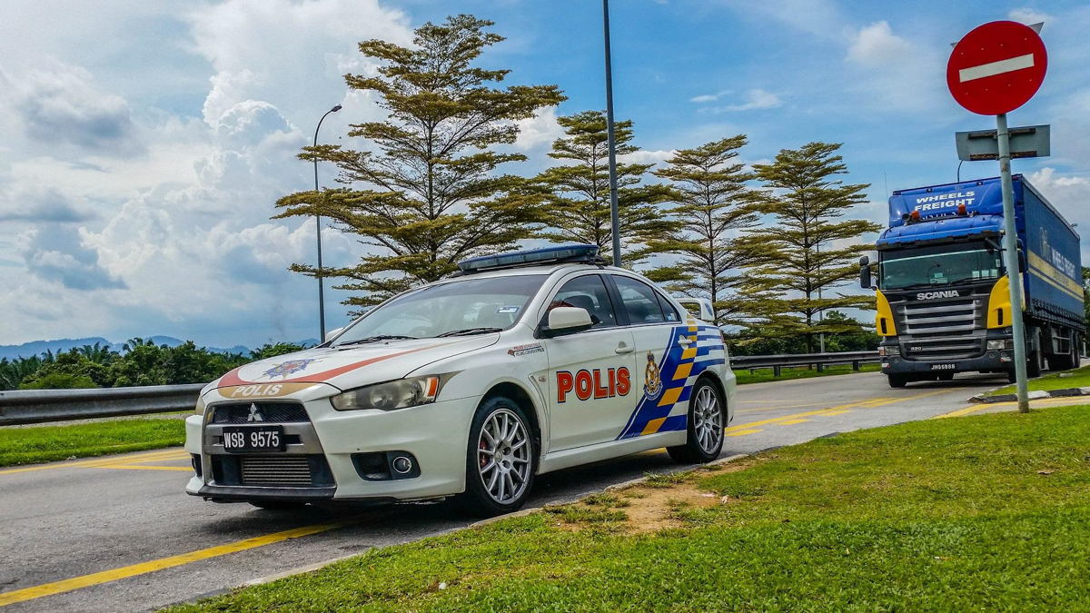 看看 Polis Di Raja Malaysia 都用什么车来当警车吧