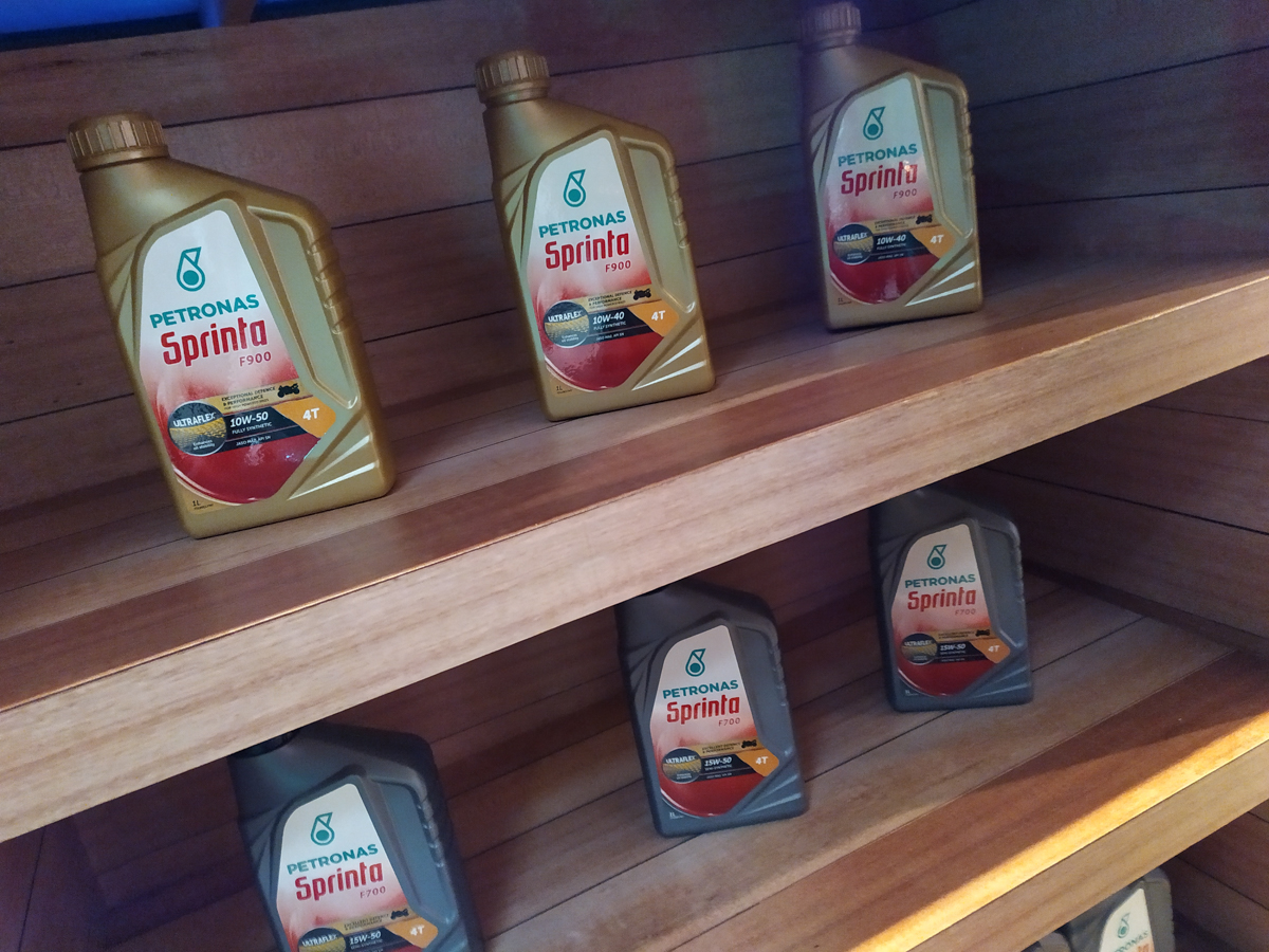 Petronas Sprinta 摩托车引擎油正式预览，富含 UltraFlex 技术
