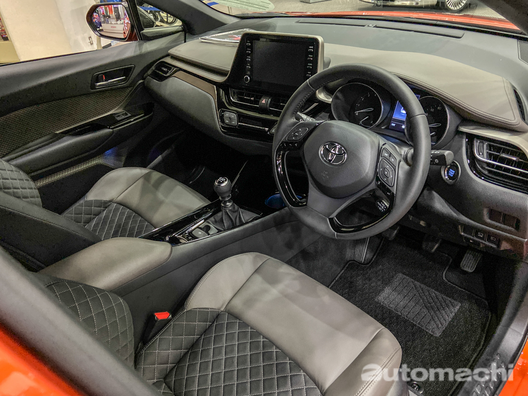2020 Toyota C-HR GT 实拍，6速手排的Crossover