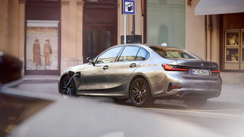 BMW 320e 或将在明年以入门版 PHEV 车型登场