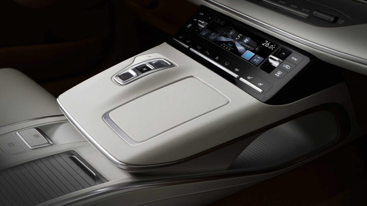 Hyundai Granduer 炫酷登场,韩国已开发预订