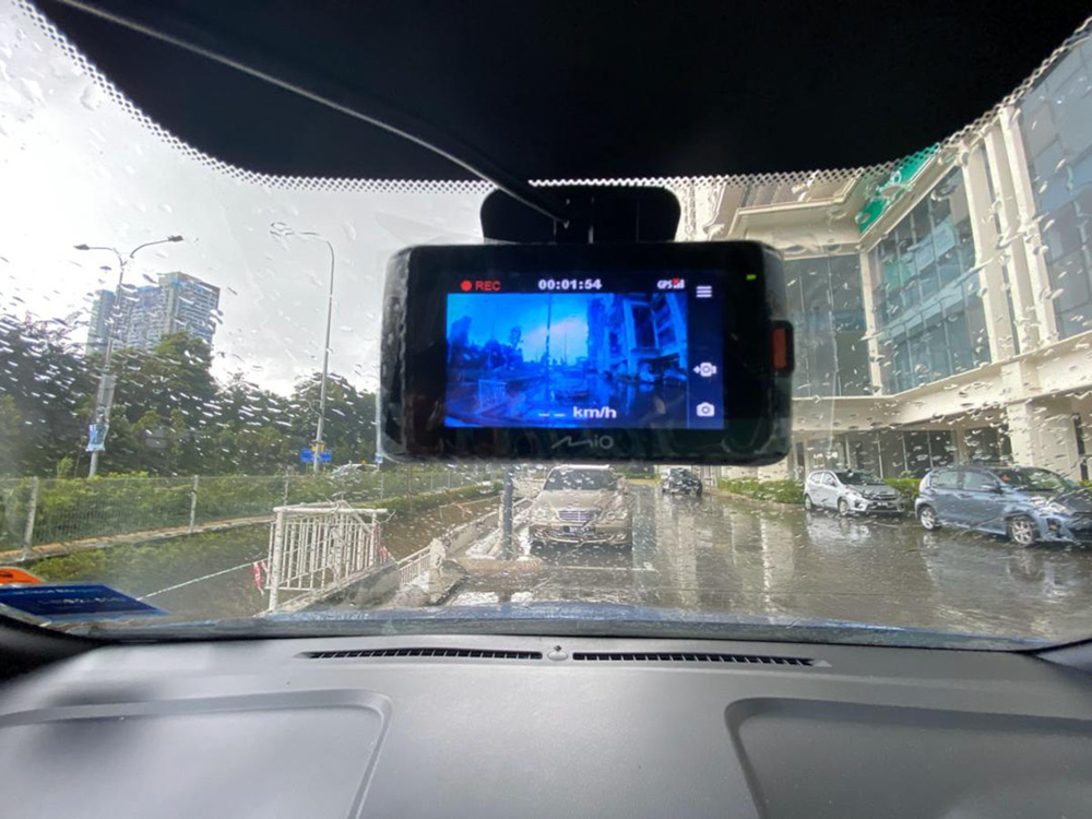 行车记录仪测评：Mio MiVue 792 ，物有所值的行车记录仪