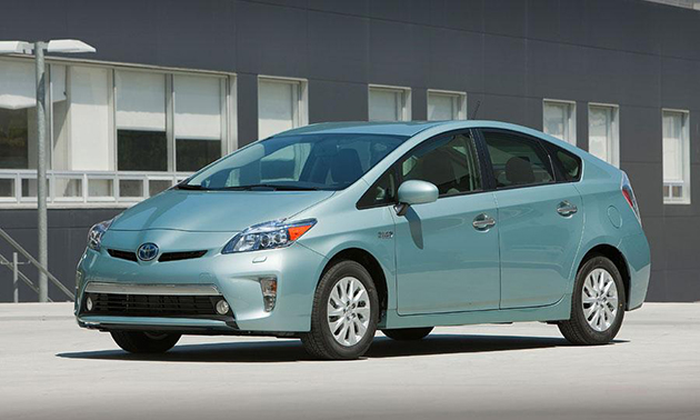 UMW因侧气帘和燃油系统问题召回第三代Prius以及Lexus CT200h!