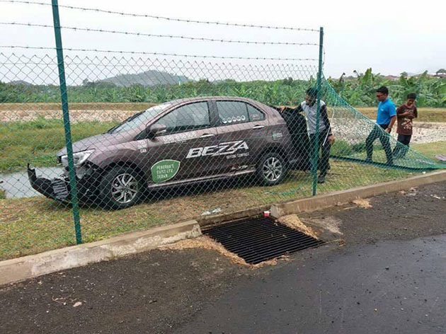 仅仅一个星期！全国首起Perodua Bezza意外已经出现！