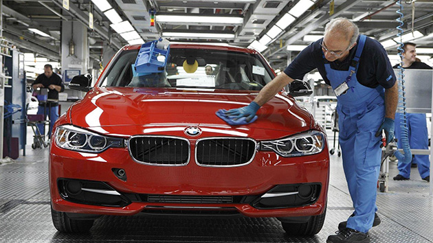 来看看 BMW 3 Series F30 的生产过程！