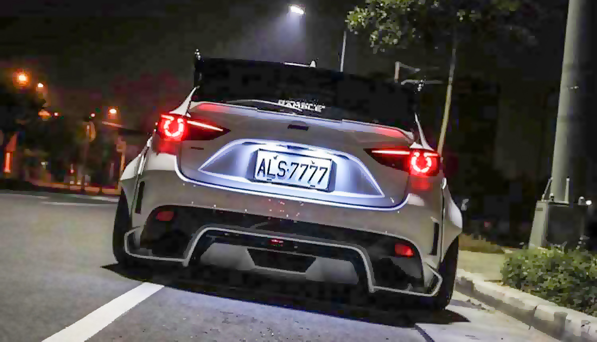 竞技风格， Mazda3 切割系爆龟宽体套件！