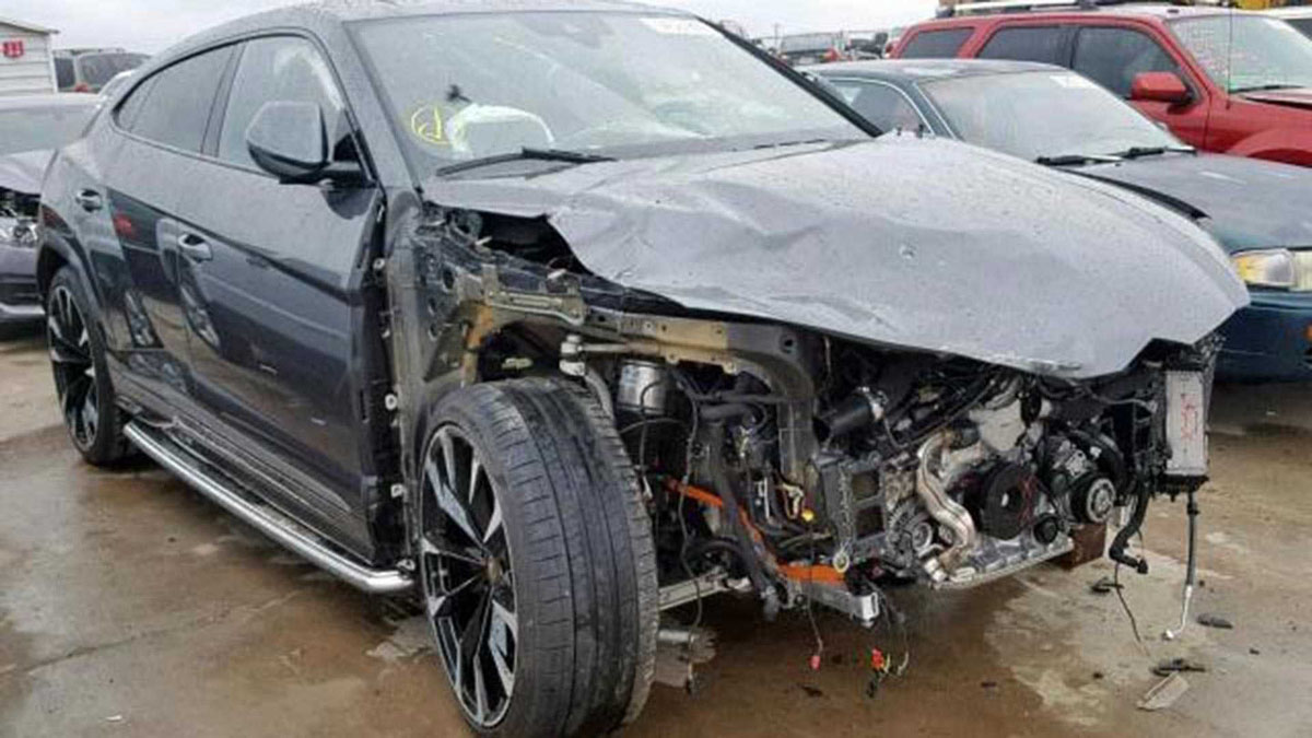 撞坏了的 Lamborghini Urus 卖你RM 475,711你会买吗？