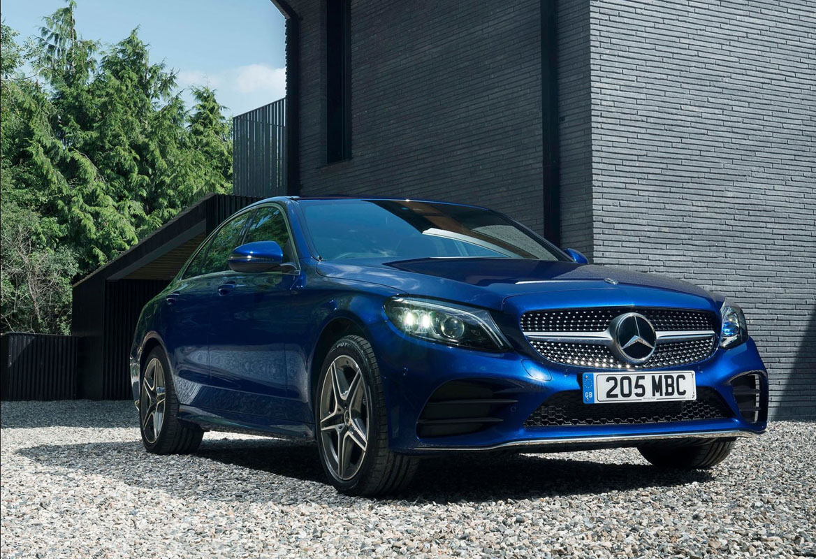 Mercedes-Benz 推出 Mobility Plus 计划，让客户能够更方便的保养汽车。