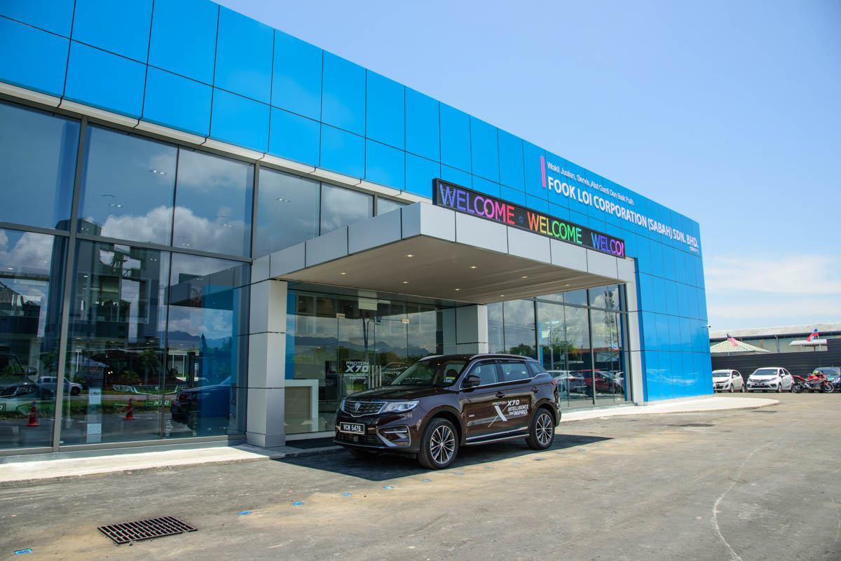 我国第一间 Proton 4S 旗舰店正式开幕。