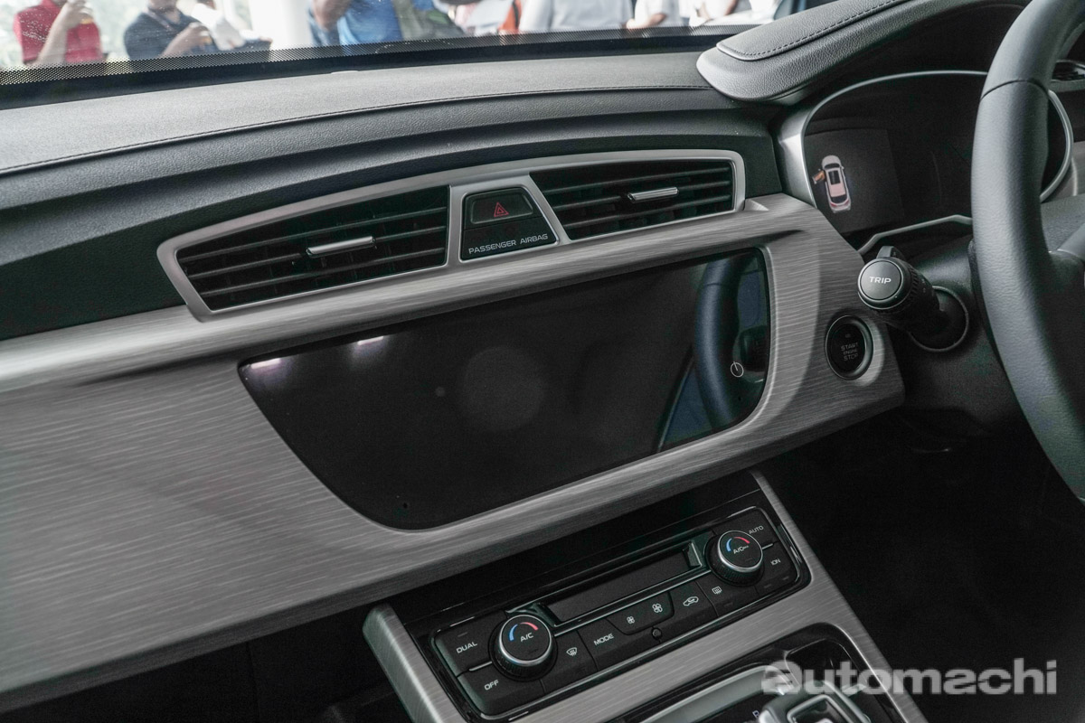 图库：2020 Proton X70 CKD Standard，售价 RM94,800