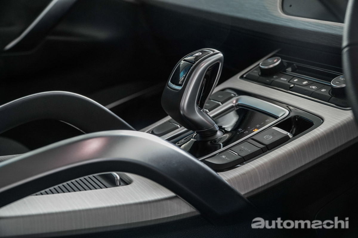 图库：2020 Proton X70 CKD Standard，售价 RM94,800