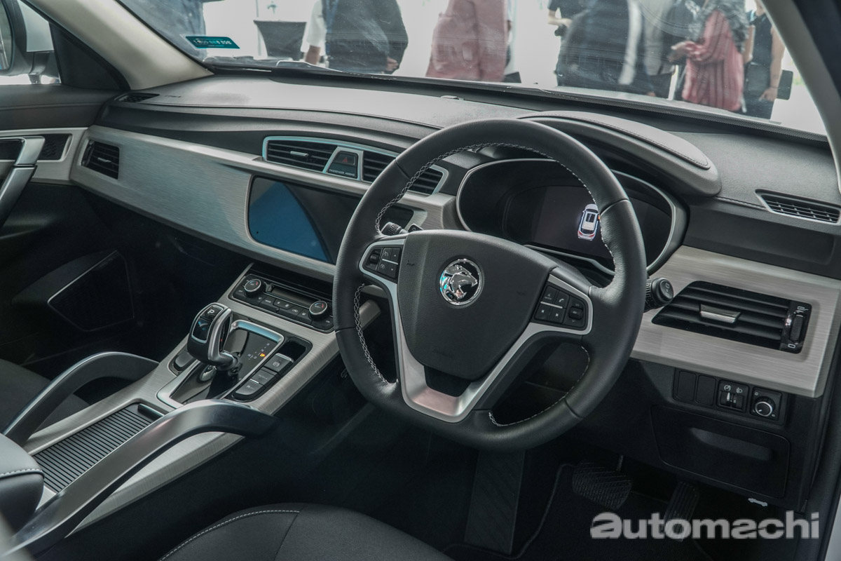 图库：2020 Proton X70 CKD Standard，售价 RM94,800