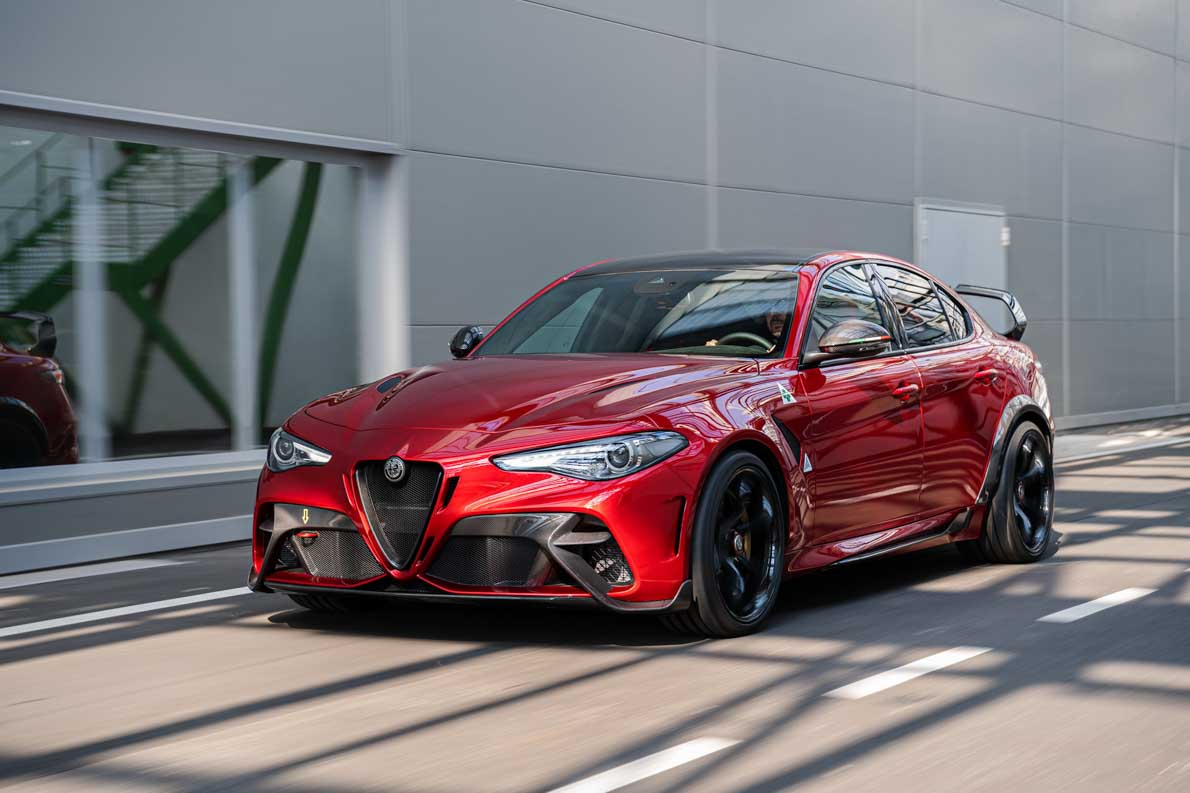 Alfa Romeo Guilia GTA & GTAM 强势登场，最大马力532Hp，完美的意大利轿跑
