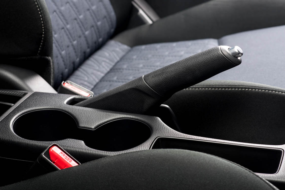 汽车小知识：车长时间 Parking 没启动需要注意些什么？